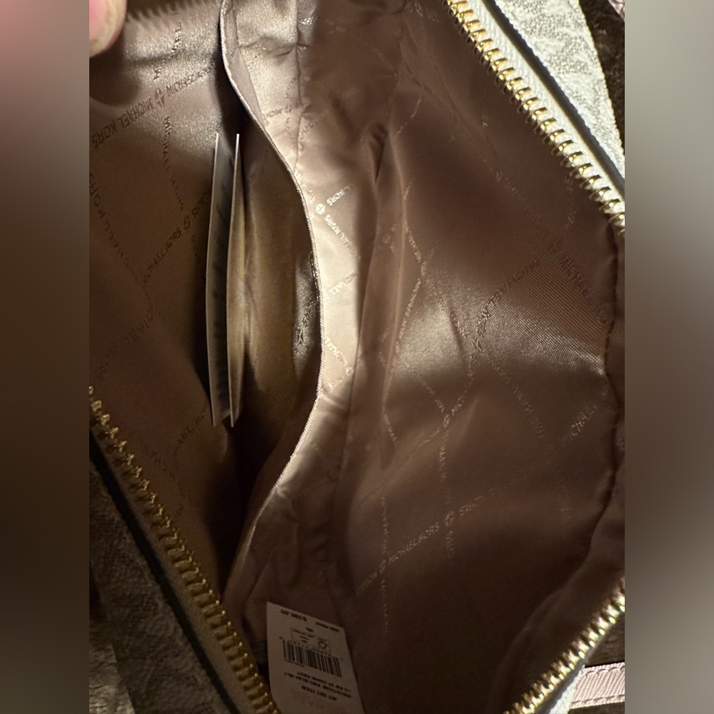 NWT Michael Kors Jet set travel large logo crossbody - Picture 7 of 12